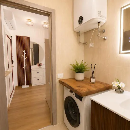 A Pochi Passi Dal Mare, Completamente Ristrutturato E Con Aria Condizionata Apartament